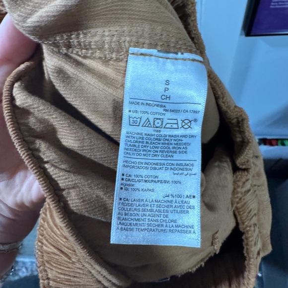 Old Navy Tan Cropped utility cargo Pants - Picture 5 of 5
